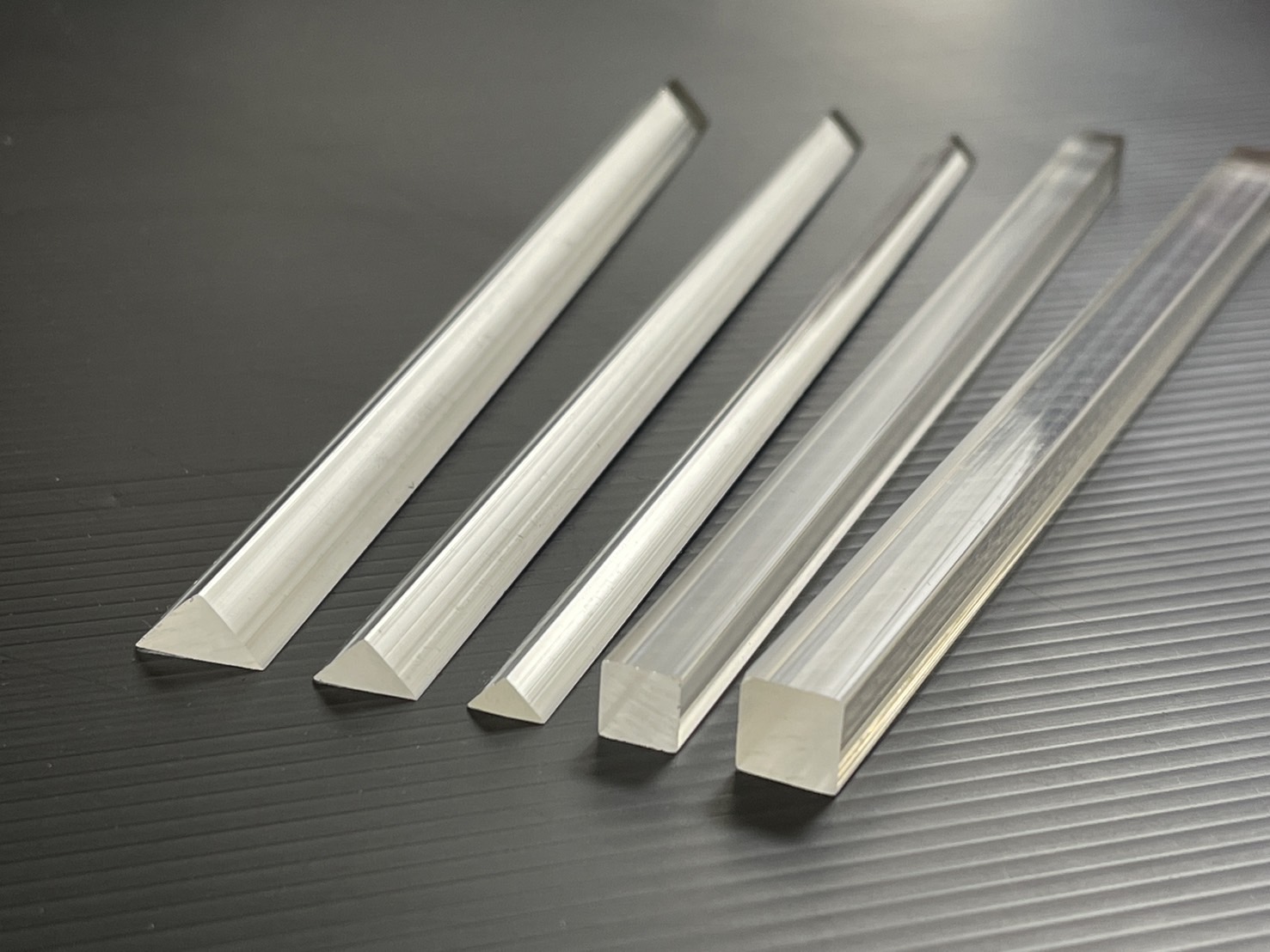 Acrylic supporting rod